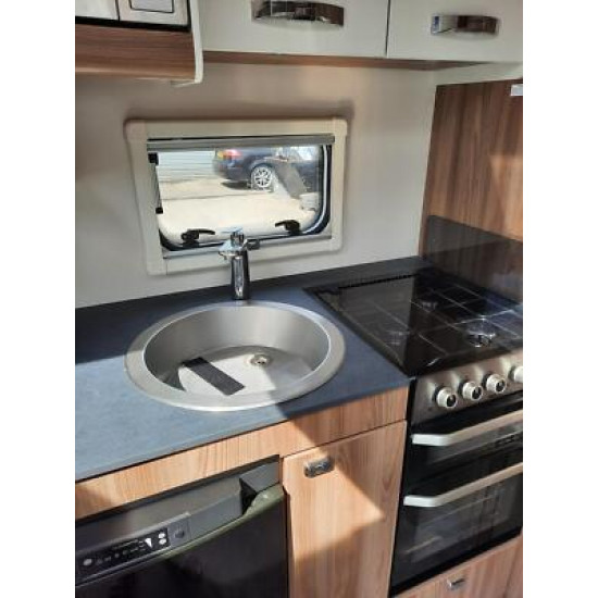 Swift Ace Award Dawnstar Twin Axle 4 Berth Tourer. 2020. Transverse Bed. £18995.00 Swift Ace Award Dawnstar Twin Axle 4 Berth Tourer. 2020. Transverse Bed. £18995.00