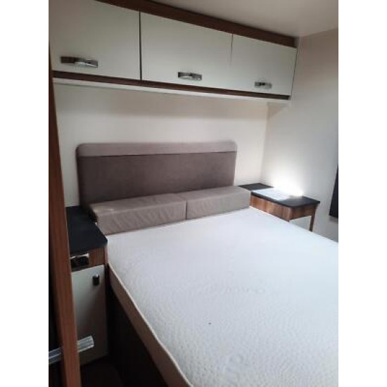 Swift Ace Award Dawnstar Twin Axle 4 Berth Tourer. 2020. Transverse Bed. £18995.00 Swift Ace Award Dawnstar Twin Axle 4 Berth Tourer. 2020. Transverse Bed. £18995.00