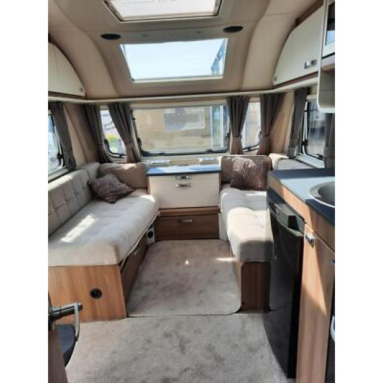 Swift Ace Award Dawnstar Twin Axle 4 Berth Tourer. 2020. Transverse Bed. £18995.00 Swift Ace Award Dawnstar Twin Axle 4 Berth Tourer. 2020. Transverse Bed. £18995.00