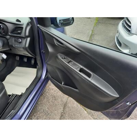 Vauxhall Viva SE 1.0 5 Door. 2017. NA17 GRK. 10612 Miles. £5995.00 Vauxhall Viva SE 1.0 5 Door. 2017. NA17 GRK. 10612 Miles. £5995.00