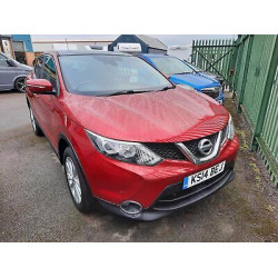 Nissan Qashqai Acenta Premium DIG-T 1.2 Petrol Turbo MPV. 2014. KS14 BEJ. 97200 miles. £3995.00