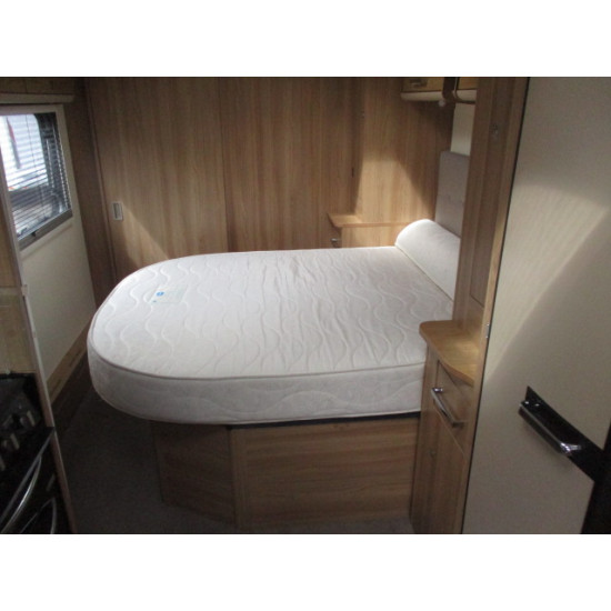 2015 Bailey Unicorn Vigo 4 Berth Touring Caravan. £14495.00. Fixed transverse bed.