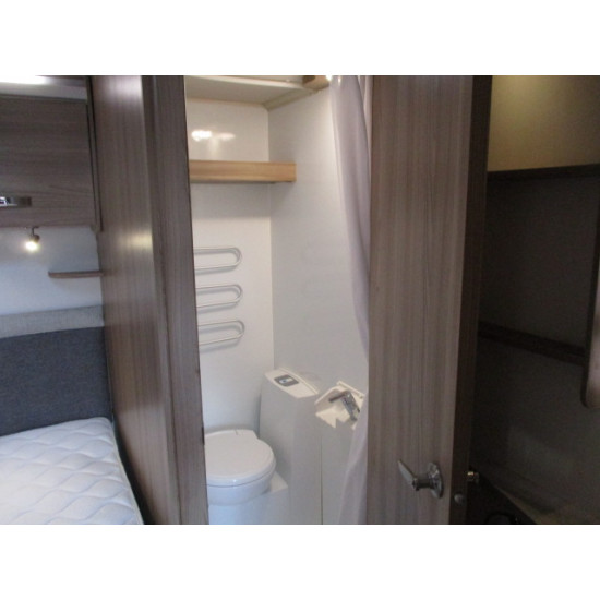 SWIFT SPRITE SIENA 4 TOURING CARAVAN 4 BERTH £13995.00 2017 FIXED BED