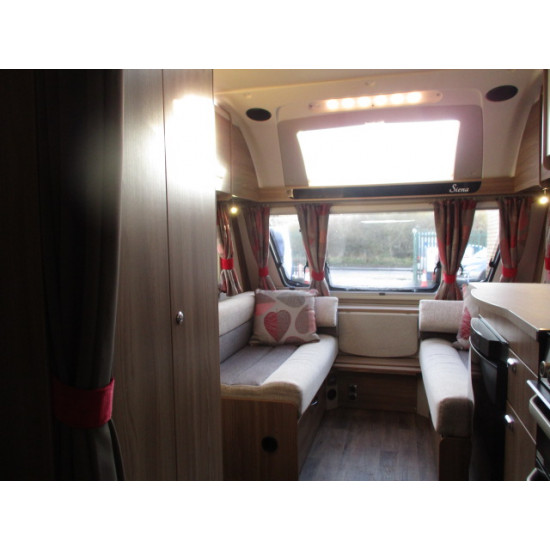 SWIFT SPRITE SIENA 4 TOURING CARAVAN 4 BERTH £13995.00 2017 FIXED BED